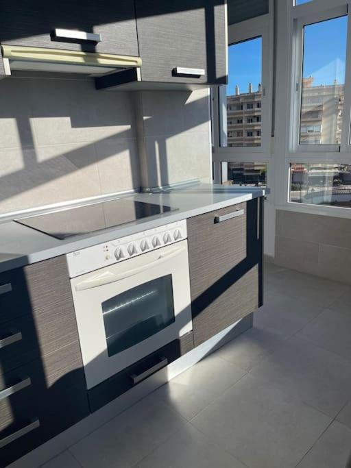 פואנגירולה Soleado Y Luminoso Apartamento מראה חיצוני תמונה