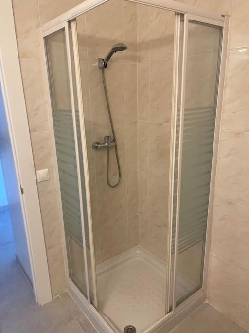 פואנגירולה Soleado Y Luminoso Apartamento מראה חיצוני תמונה